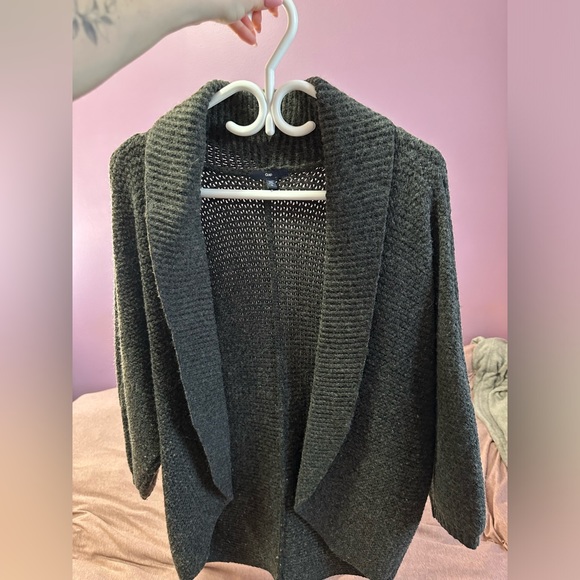 GAP wool cardigan size medium - Picture 2 of 3
